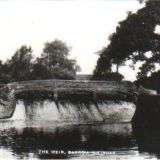 Barrow weir. Towpath to Mountsorrel